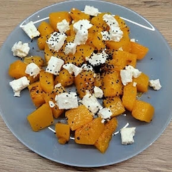 Dynia pieczona z serem feta
