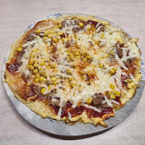 Pizza z tortilli na patelni