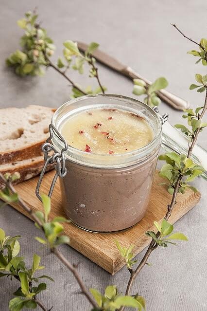 Pasztet z wątróbek, pistacjami i pomarańczowym likierem Grand Marnier