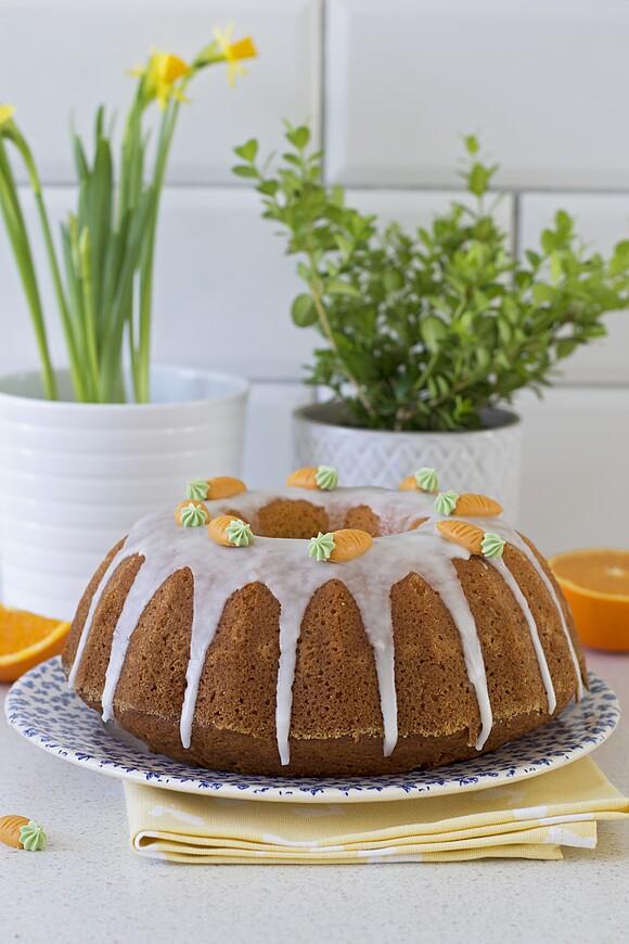 Babka wielkanocna z gotowanymi pomarańczami