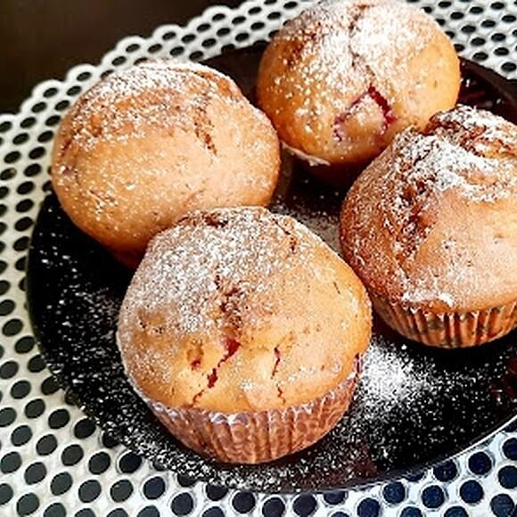 Muffinki z malinami i serkiem mascarpone
