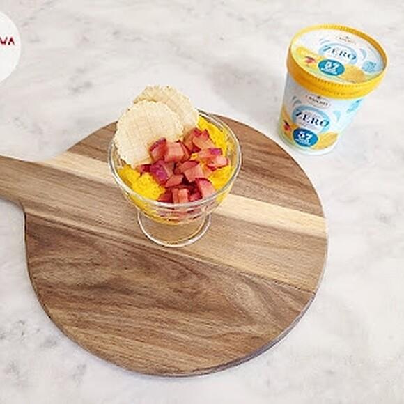 Sorbet z mango i śliwką