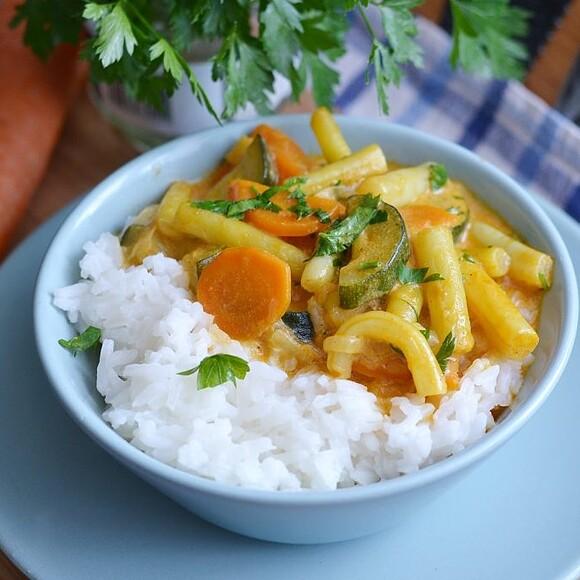 Curry z fasolką szparagową