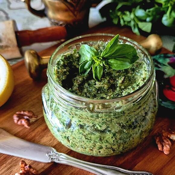 Pesto bazyliowe