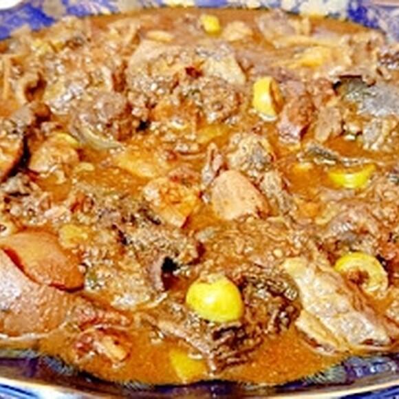 Tkalya – klasyczna marokańska potrawa z podrobami i kiszonymi cytrynami