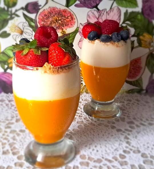 Deser z mango i serkiem ricotta