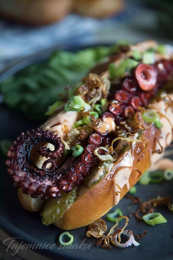 Octodog – hot dog z macką ośmiornicy