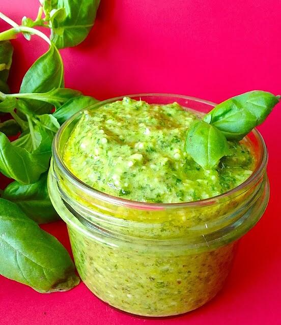 Pesto pietruszkowo-bazyliowe