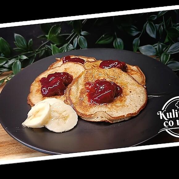 Fit bananowo-proteinowe placuszki śniadaniowe