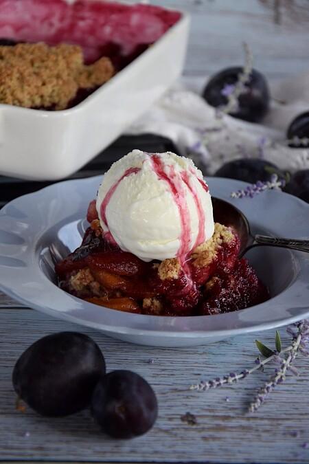 Śliwkowy cobbler