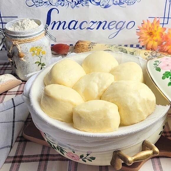 Pyzy drożdżowe z Poznania