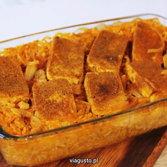 Ryż zapiekany z tofu w pomidorach