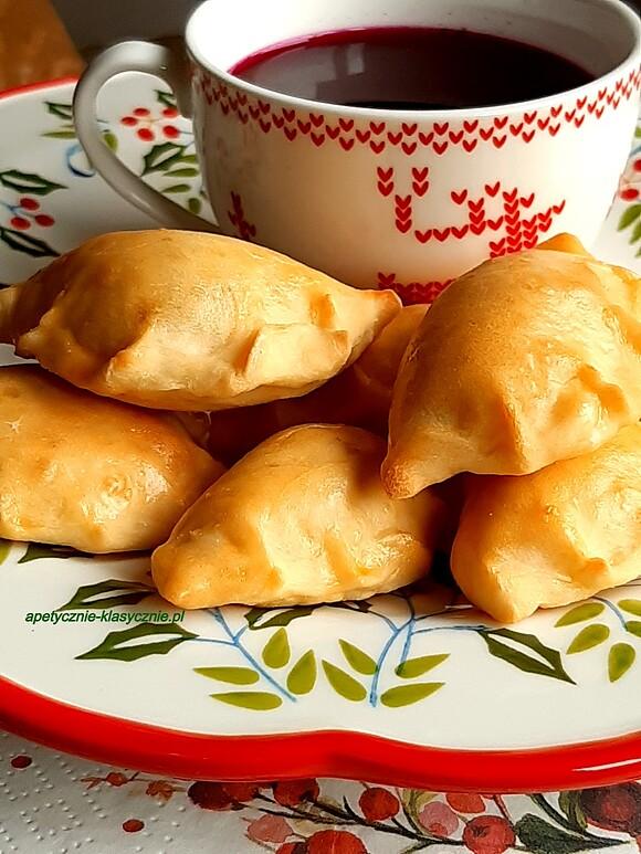 Pieczone pierogi z pieczarkami