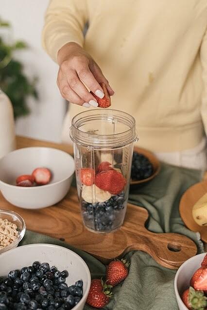 Blender mobilny 2024: jak przygotować idealne smoothie bowl w 60 sekund