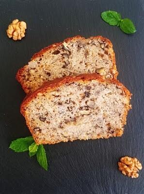 Chlebek bananowy z orzechami