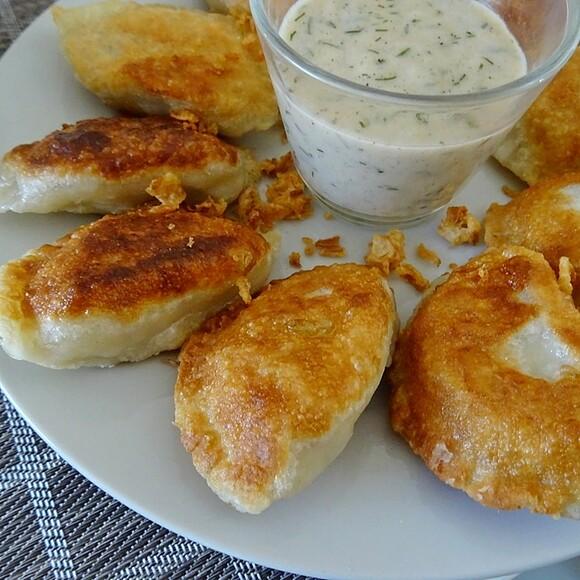 Pierogi z kaszą jęczmienną i cebulką