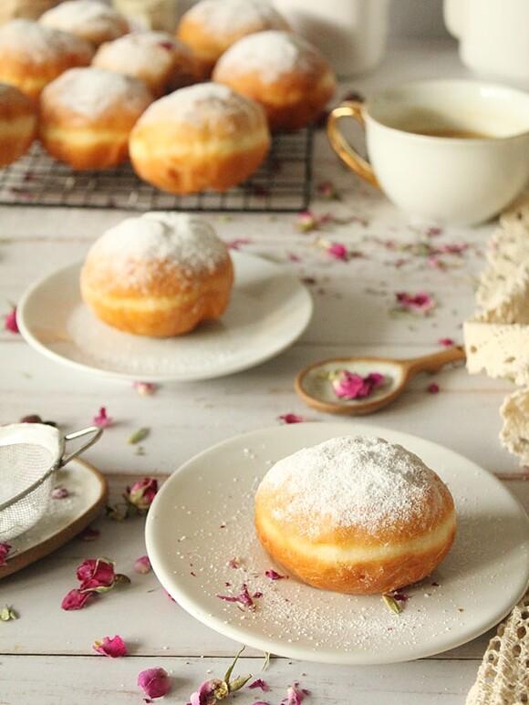 Puszyste pączki drożdżowe sprawdzony przepis na tłusty czwartek