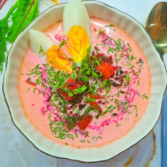 Zupa z botwinki niskowęglowodanowa kremowa i aromatyczna