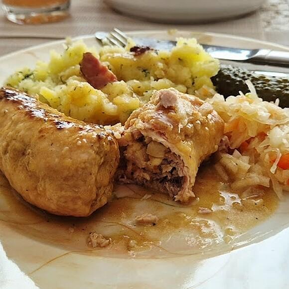 Roladki schabowe nadziewane serem i warzywami