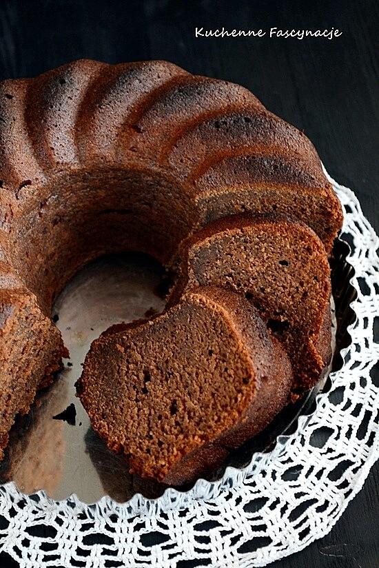 Babka daktylowo-czekoladowa z rumem