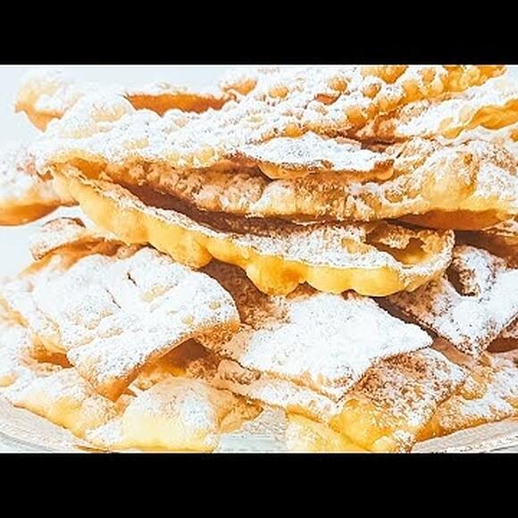 Faworki po włosku chiacchiere