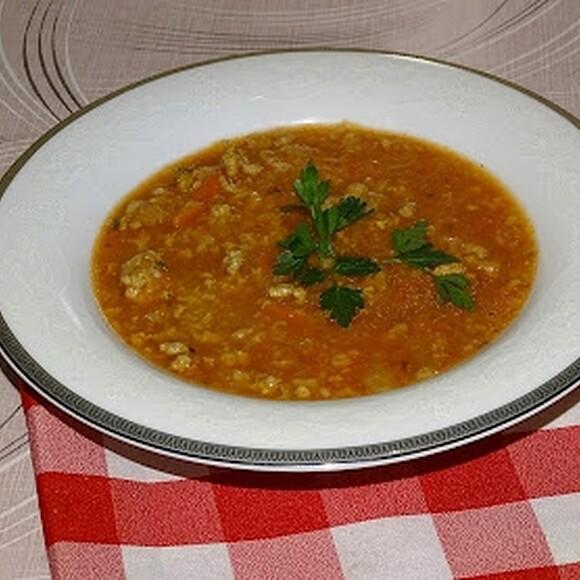 Rozgrzewająca zupa gołąbkowa domowy smak w jednym garnku