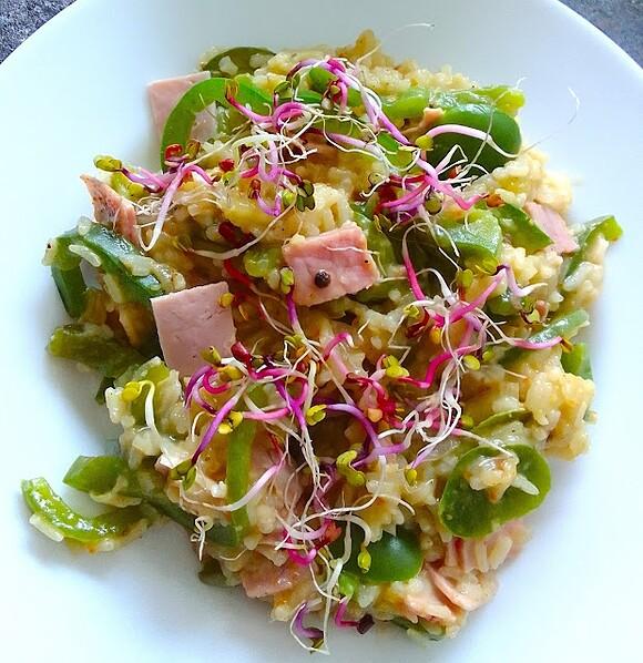 Risotto z szynką i papryką