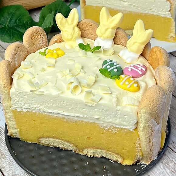 Ciasto wielkanocne z mango i zajączkami