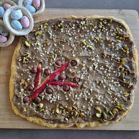 Mazurek z mascarpone i pistacjową nutą