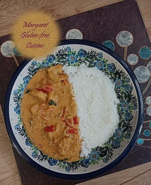 Krewetki w sosie curry z mlekiem kokosowym