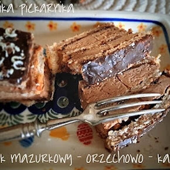 Torcik mazurkowy orzechowo-kawowy