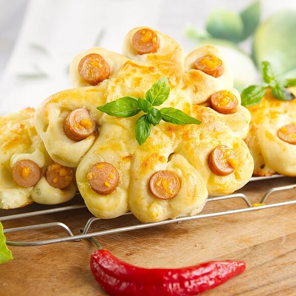 Bułki kwiatki – mini pizze nadziewane serem i pieczarkami