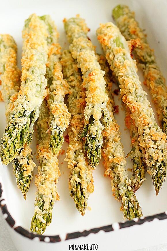 Szparagi pieczone w panierce panko z parmezanem