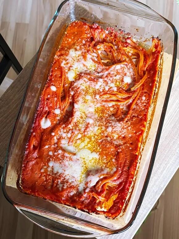 Prosty makaron spaghetti z piekarnika