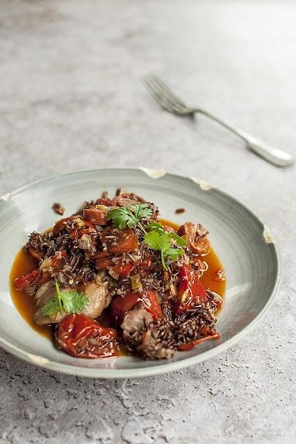 Jambalaya z kurczakiem i chorizo