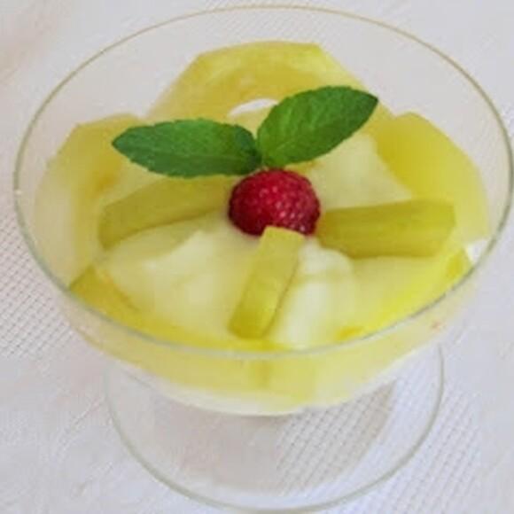 Pucharek budyniowy z melonem