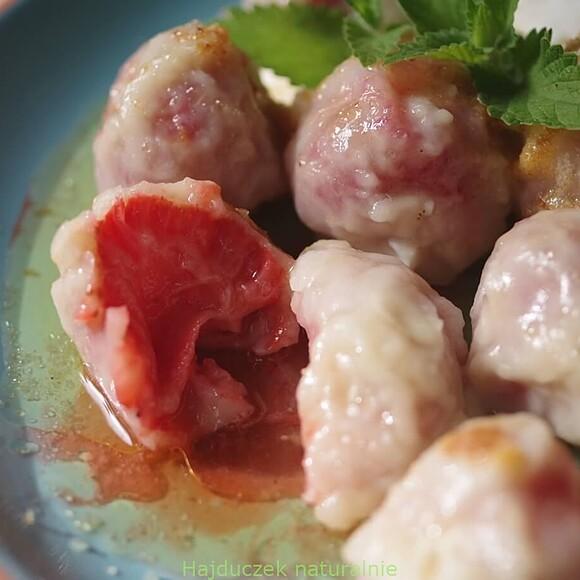 Oszukane pierogi z truskawkami