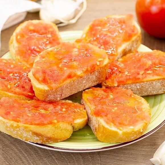 Pan con tomate – hiszpańskie grzanki z pomidorami