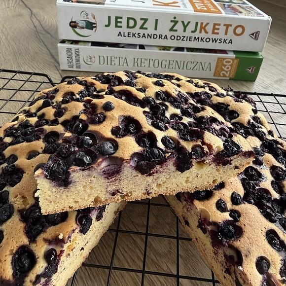 Ciasto z jagodami keto bez glutenu i laktozy