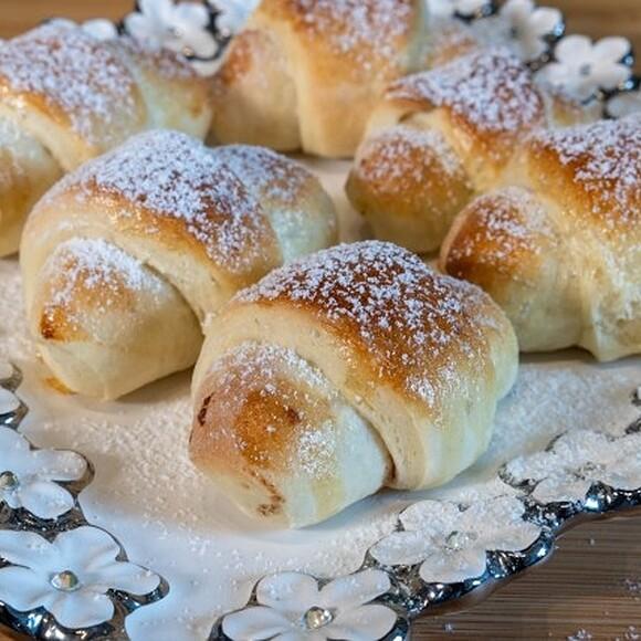 Rogaliki z nutellą - miękkie i szybkie w przygotowaniu