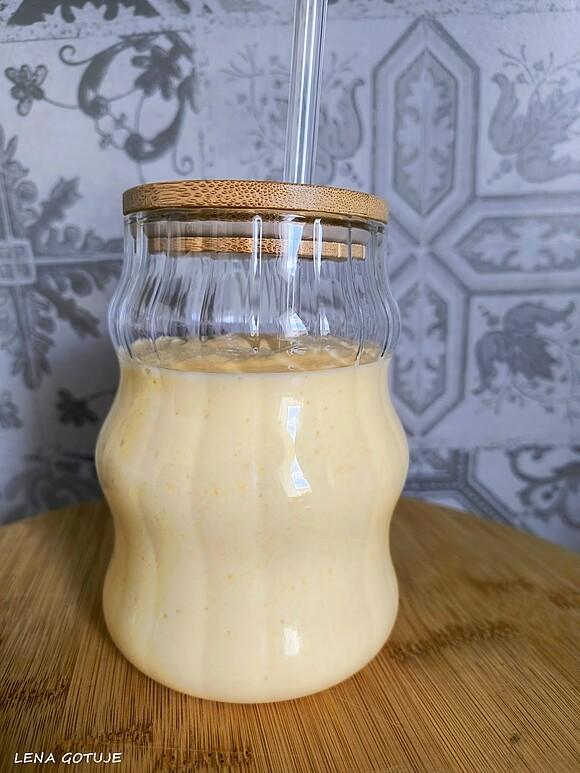 Mango lassi