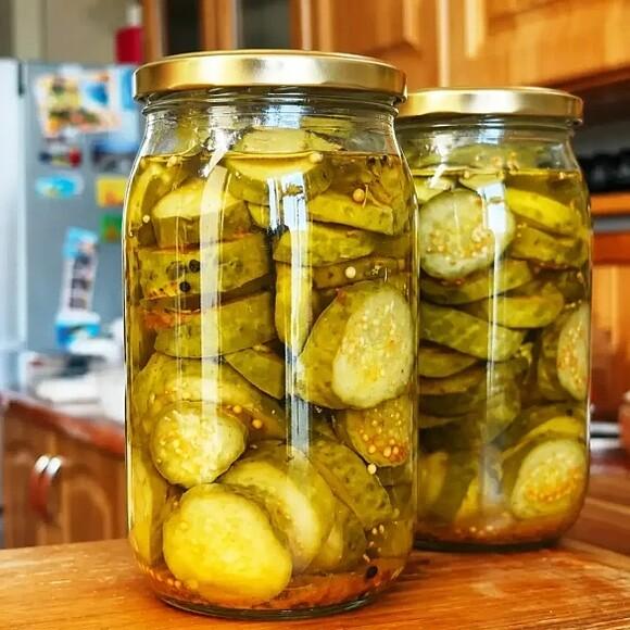 Ogórki w zalewie gyros z przyprawami i curry
