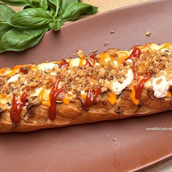 Czosndogi - zapiekanka i hot dog w jednym