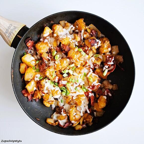 Ziemniaki smażone z chorizo i mozzarellą