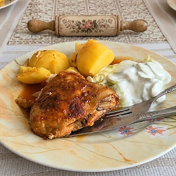 Nóżki z kurczaka duszone w paprykowej paście
