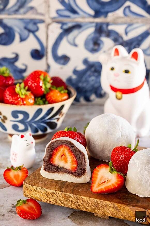 Ichigo daifuku – mochi z anko i truskawkami