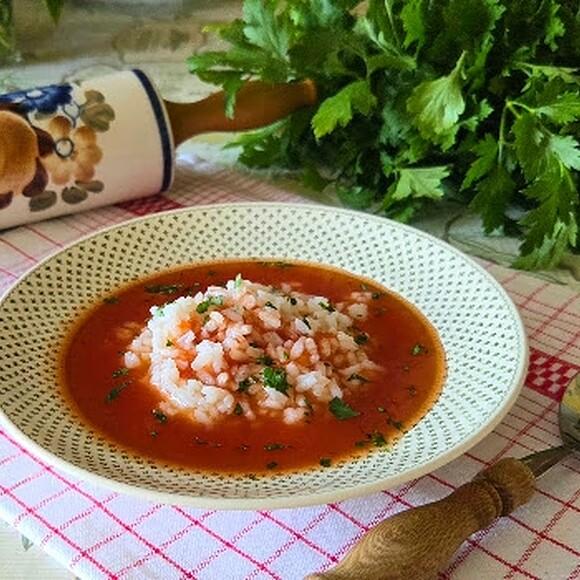Zupa pomidorowa ze świeżych pomidorów