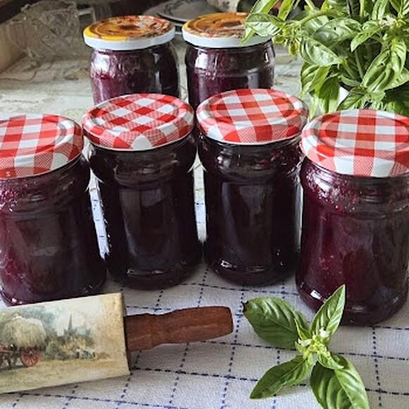 Tarte buraki na zimę do słoików pasteryzowane