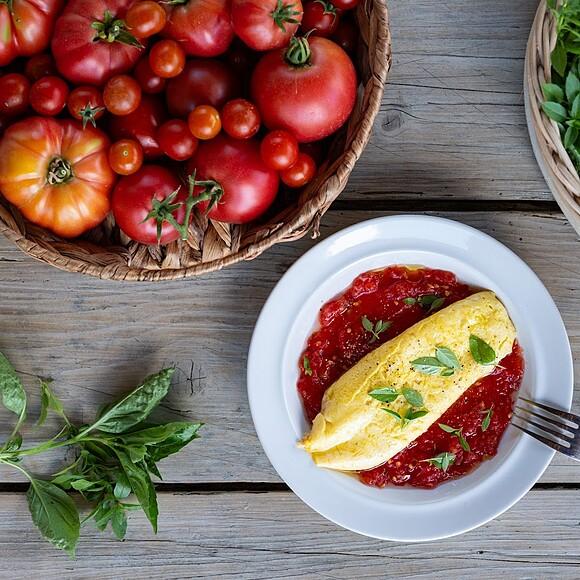 Omlet francuski na pomidorach bez chleba