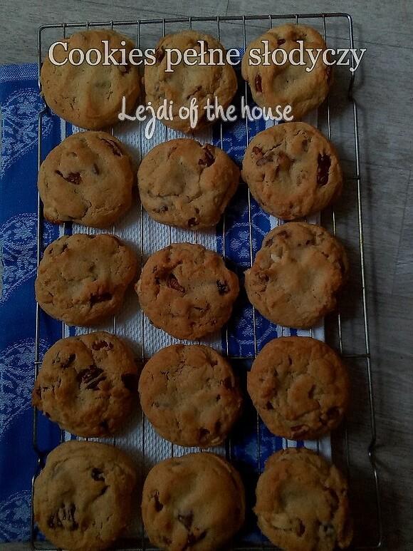 Cookies pełne słodyczy - przepis na pyszne ciasteczka